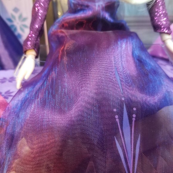 Authentic Disney Store Frozen 2 Elsa Bedroom Playset and Anna Adventure Playset - Picture 6 of 13